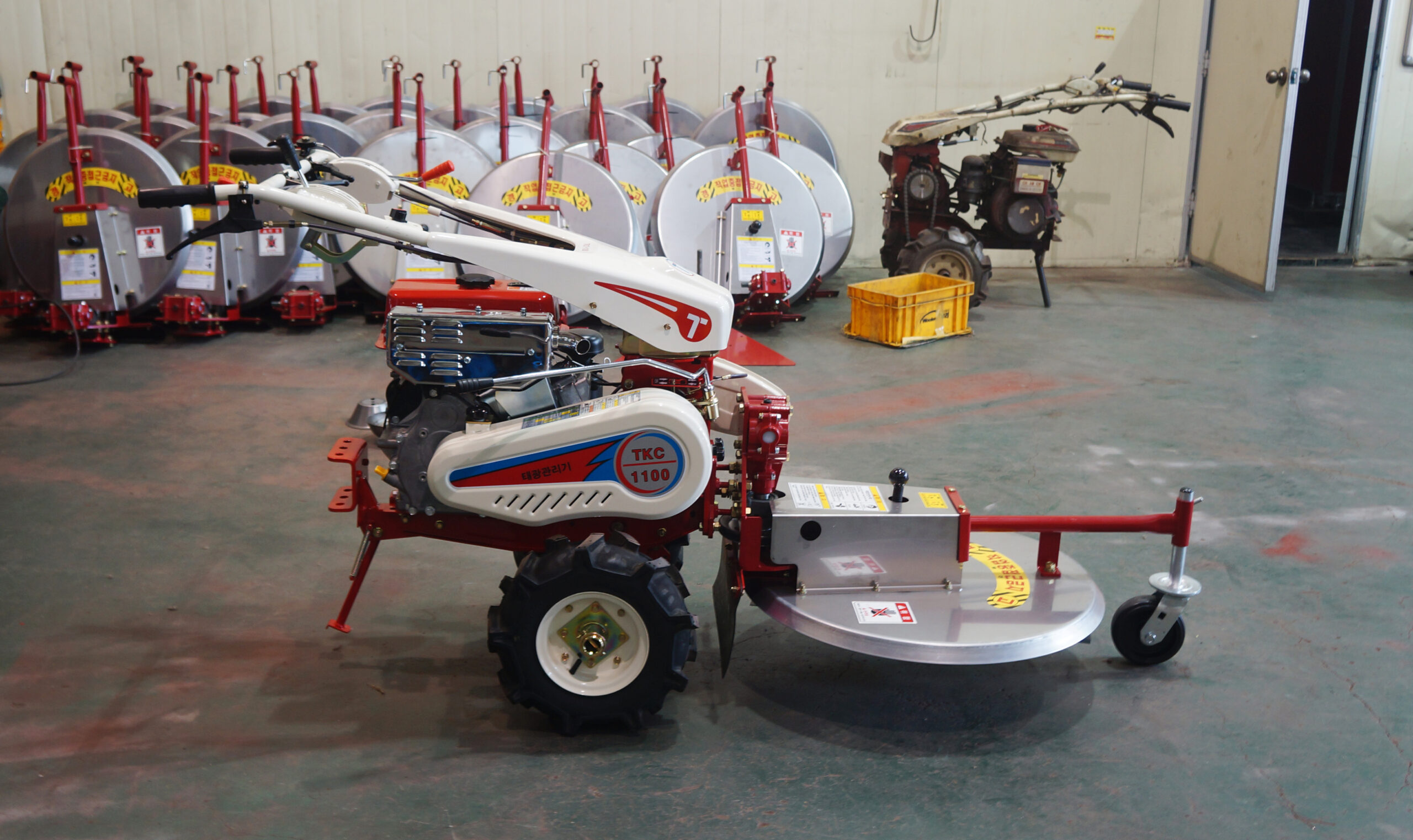 관리기 부착형 제초기